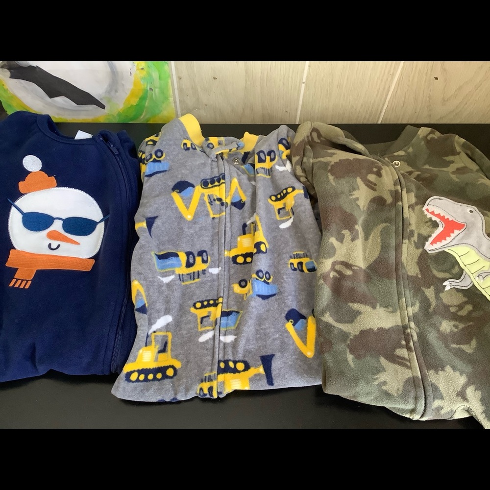 9M Carter’s fleece sleepers